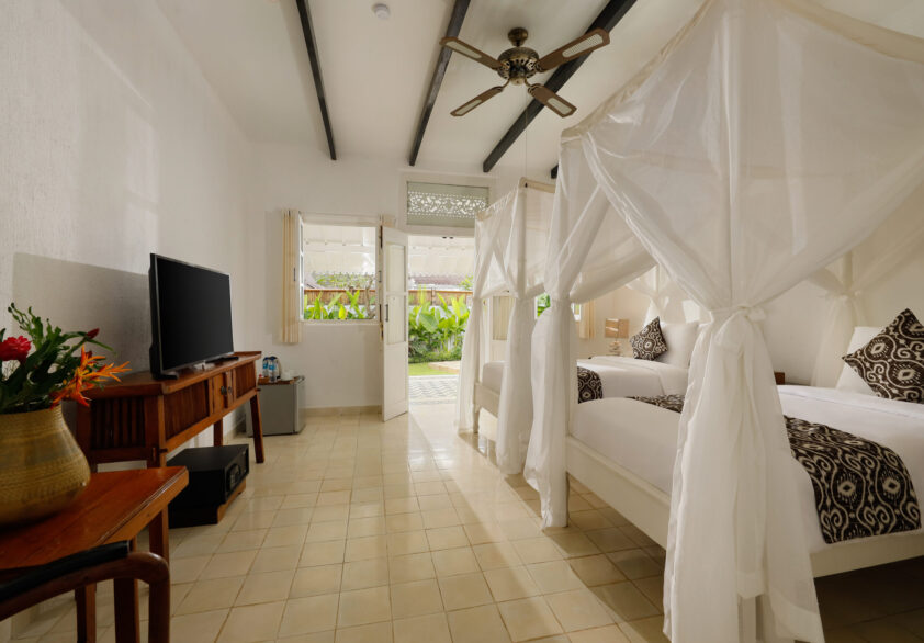 (816) BUNGALOW - 3 BEDROOM GARDEN - TWINS BEDROOM